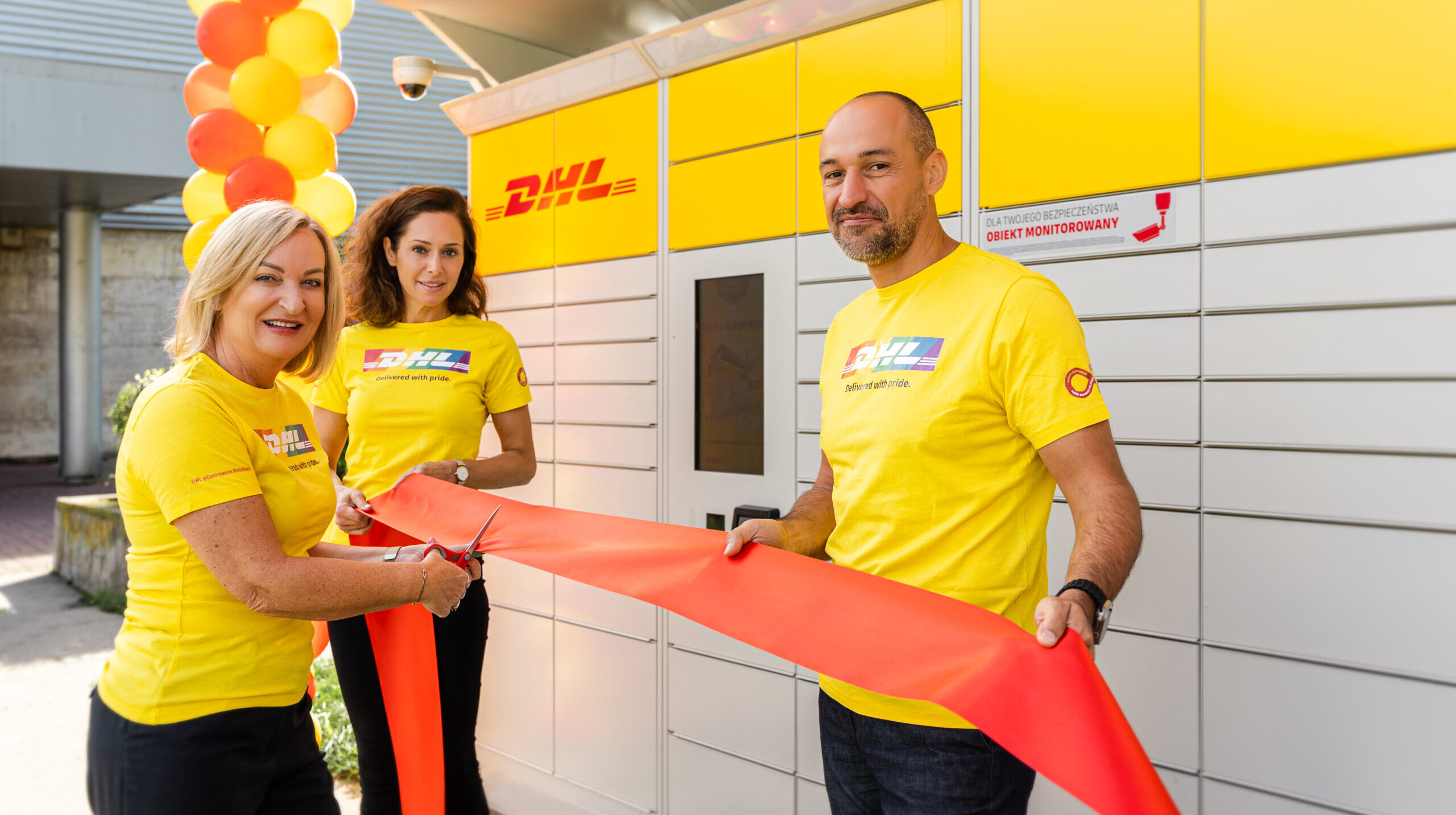 DHL Express opens 100% off-the-grid retail store