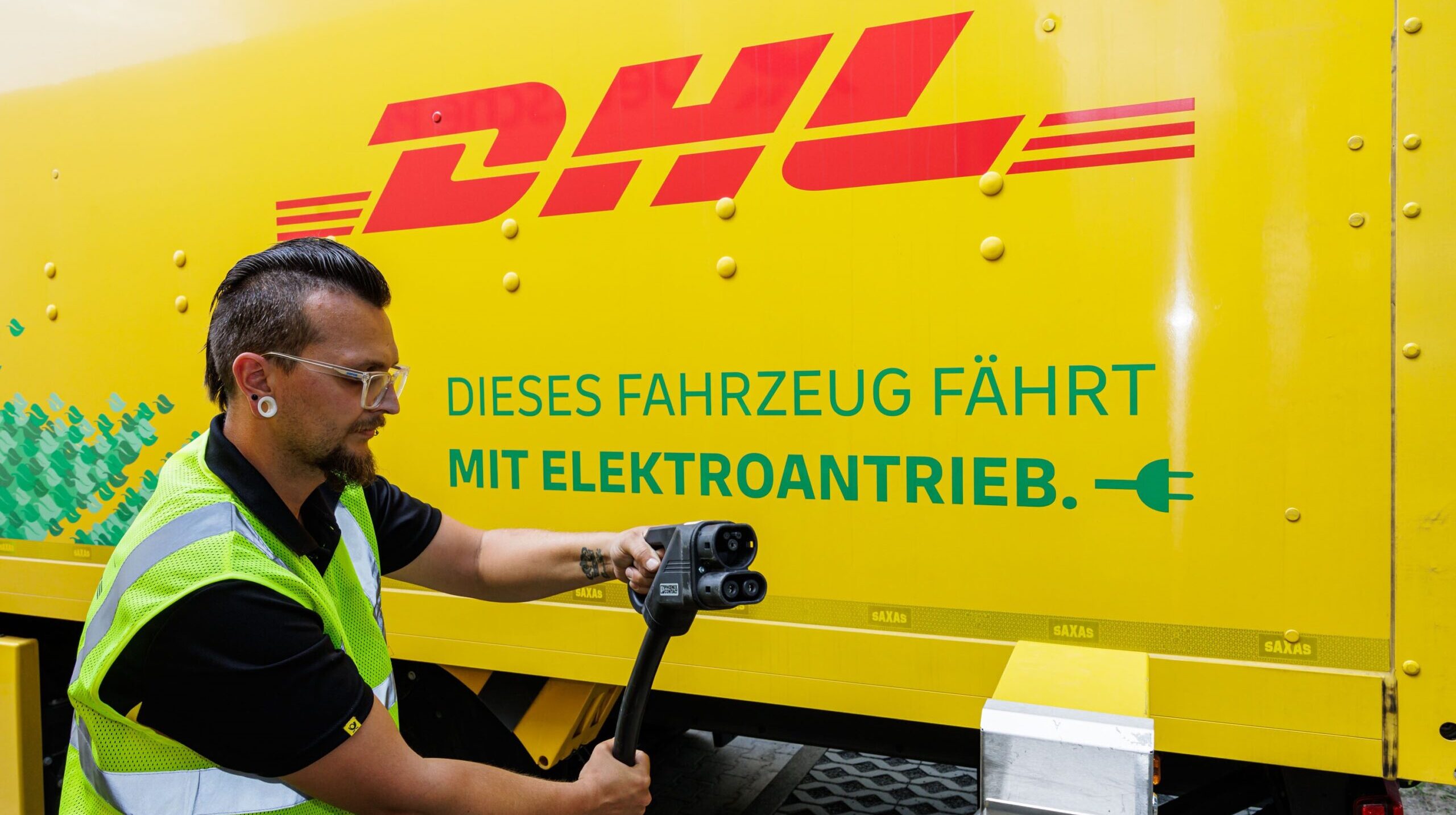 E.ON to provide charging infrastructure for DHL electric trucks – Parcel and Postal Technology International