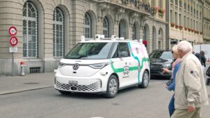 Loxo and Planzer begin commercial autonomous delivery in Europe