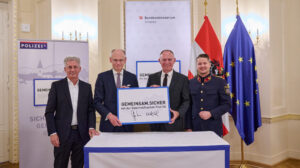 Austrian Post renews security partnership with government