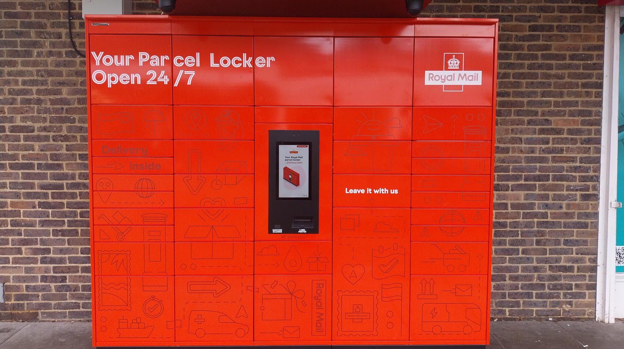 Royal Mail continues rollout of parcel lockers at 60 UK shopping centers – Parcel and Postal Technology International